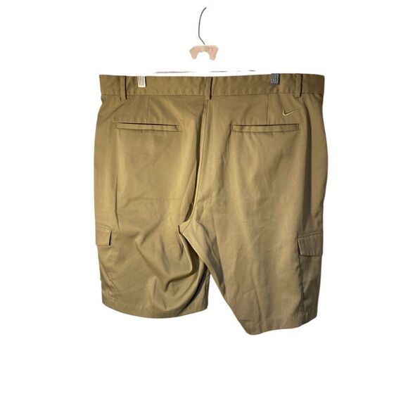 Nike Golf Men’s Tan Cargo Flat Front Standard Fit Shorts Size 36 - Picture 3 of 5
